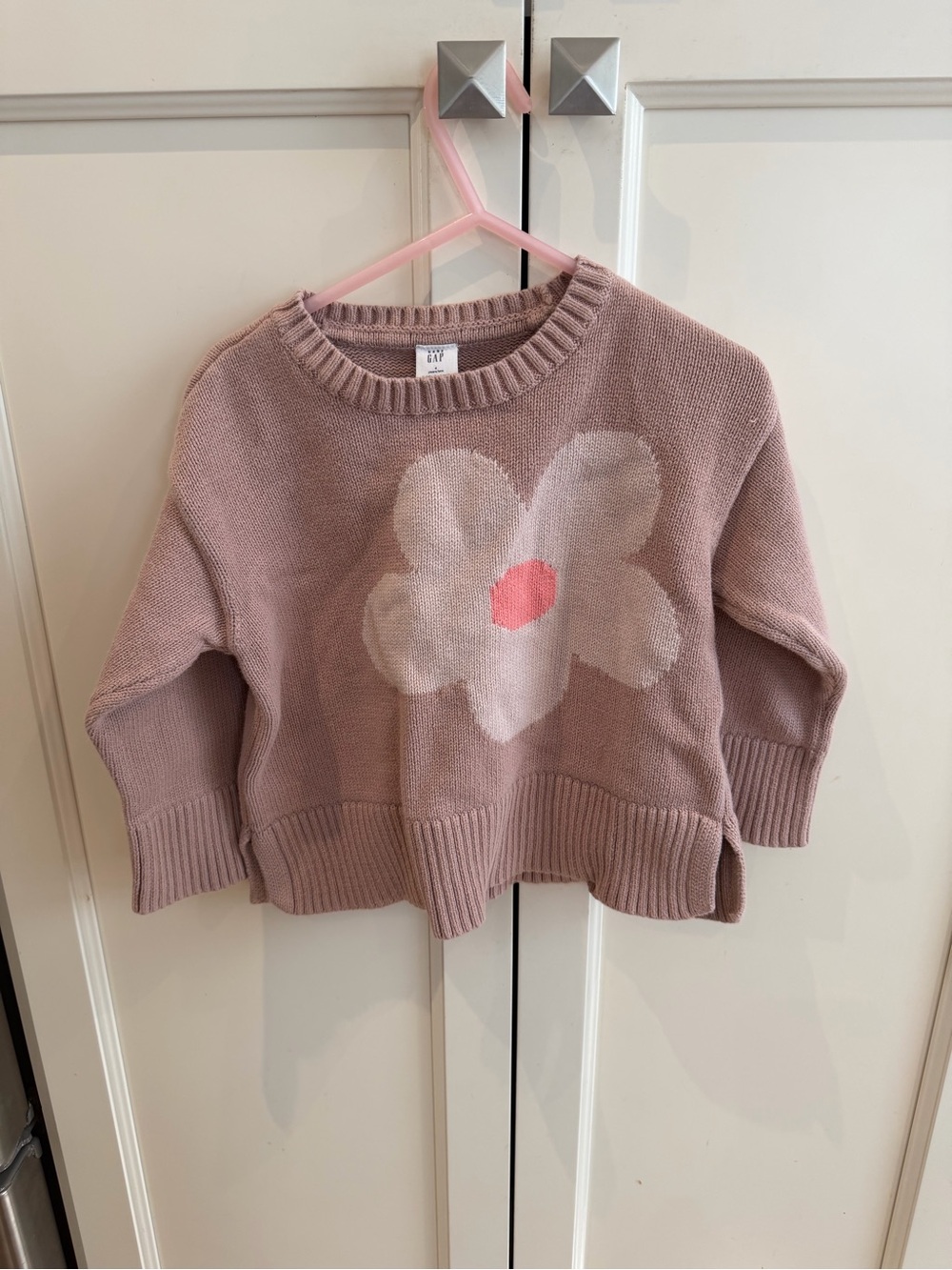 Gap 4t Flower Knit Sweater with Pink Center